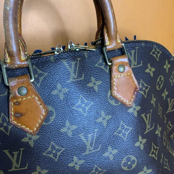 Authentic Louis Vuitton Alma Bag Monogram Brown - Picture 9 of 16